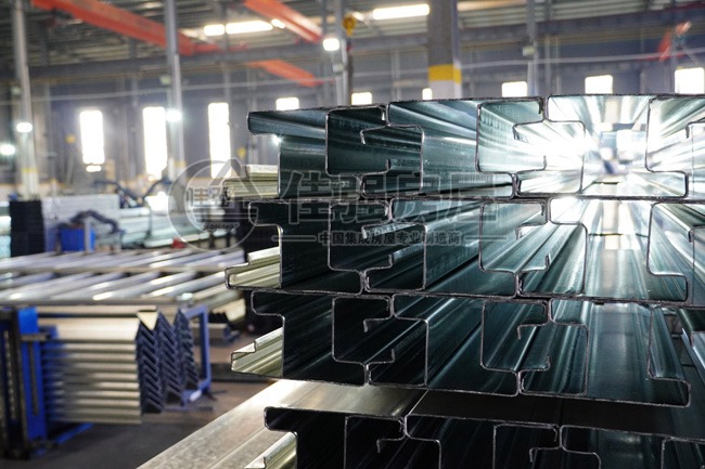 佳強(qiáng)打包箱式房廠家生產(chǎn)基地 佳強(qiáng)打包箱式房廠家生產(chǎn)基地